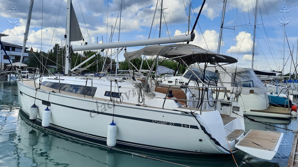 Eladó Bavaria 37 Cruiser vitorlás a Balatonon: http://eladovitorlasok.hu