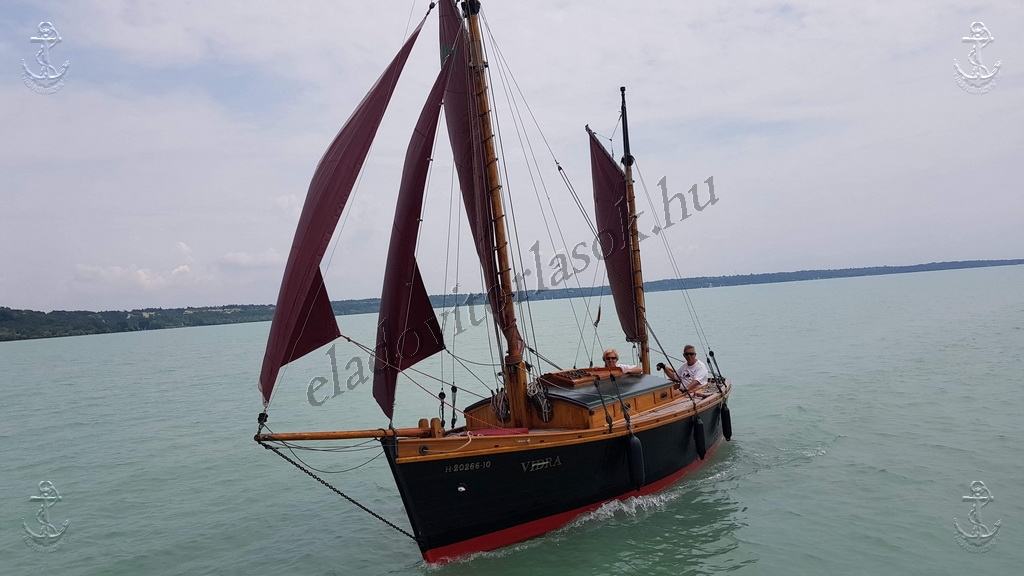 Eladó vitorlások, hajók a Balatonon: http://eladovitorlasok.hu