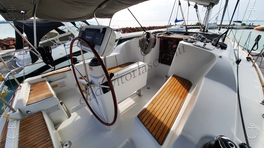 Eladó vitorlások, hajók a Balatonon: http://eladovitorlasok.hu