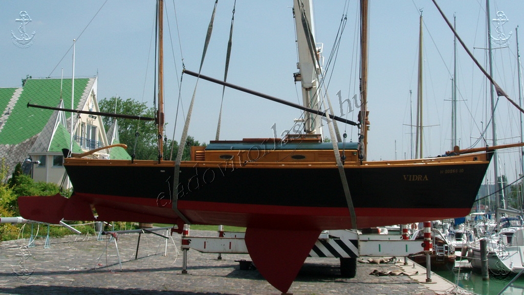 Eladó vitorlások, hajók a Balatonon: http://eladovitorlasok.hu