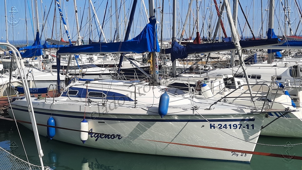 Eladó vitorlások, hajók a Balatonon: http://eladovitorlasok.hu