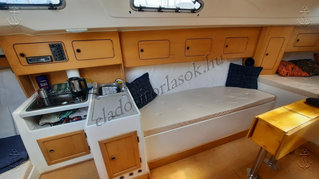 Eladó vitorlások, hajók a Balatonon: http://eladovitorlasok.hu
