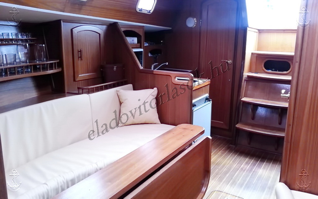 Eladó vitorlások, hajók a Balatonon: http://eladovitorlasok.hu