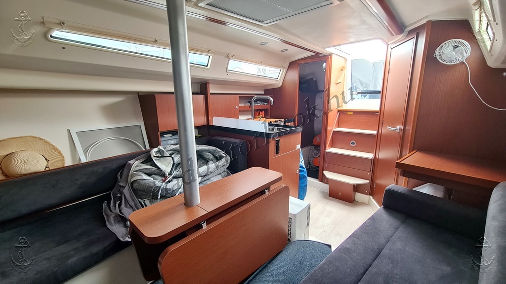 Eladó vitorlások, hajók a Balatonon: http://eladovitorlasok.hu