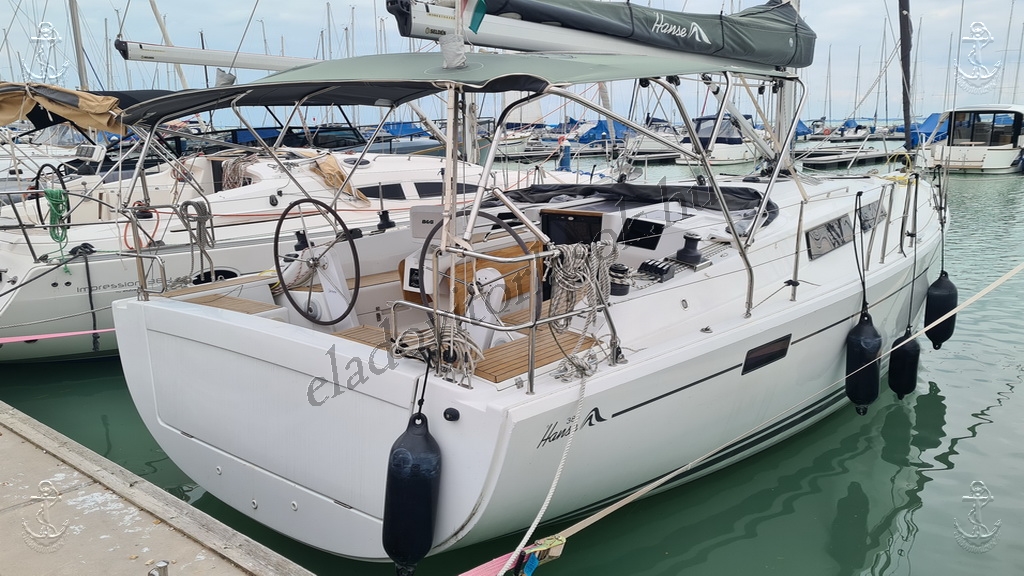 Eladó vitorlások, hajók a Balatonon: http://eladovitorlasok.hu