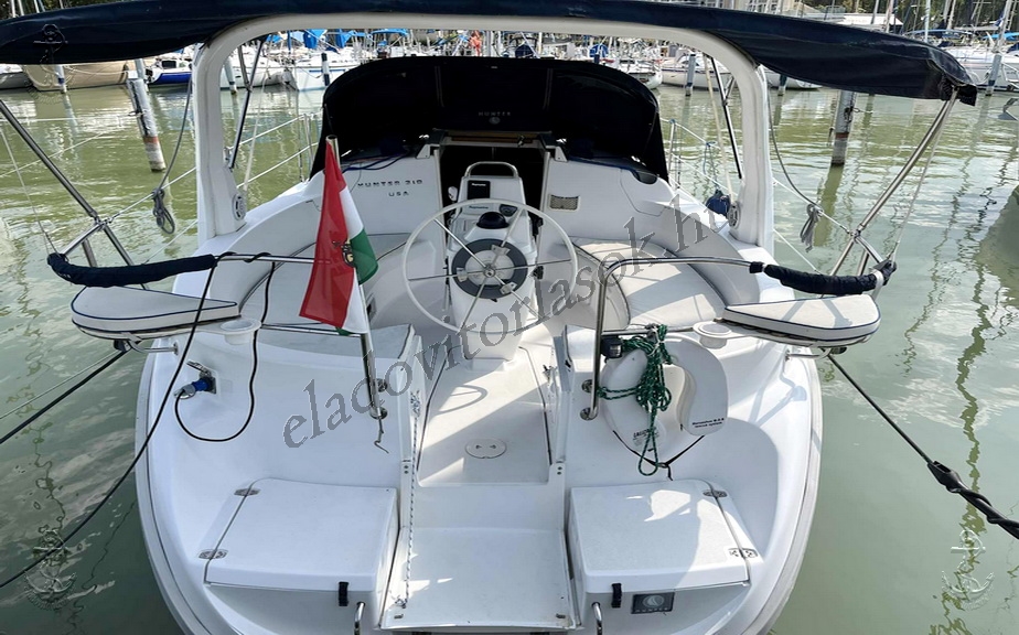Eladó hajók, vitorlások a Balatonon: http://eladovitorlasok